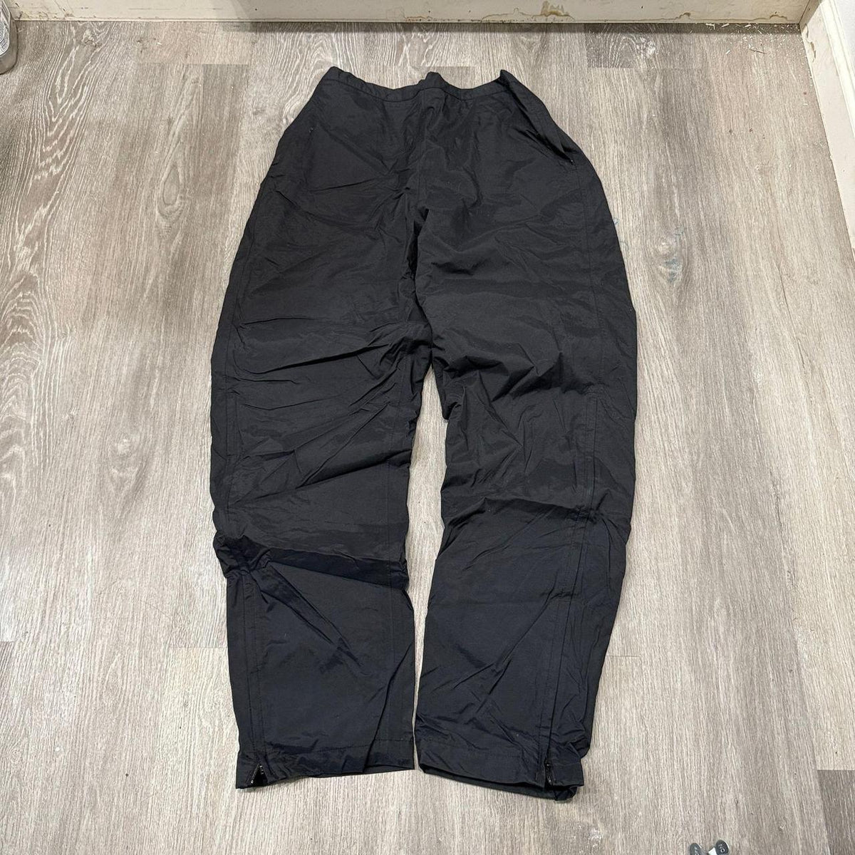 Vintage Y2K 2000's Regatta Black Baggy Insulated Nylon Pants