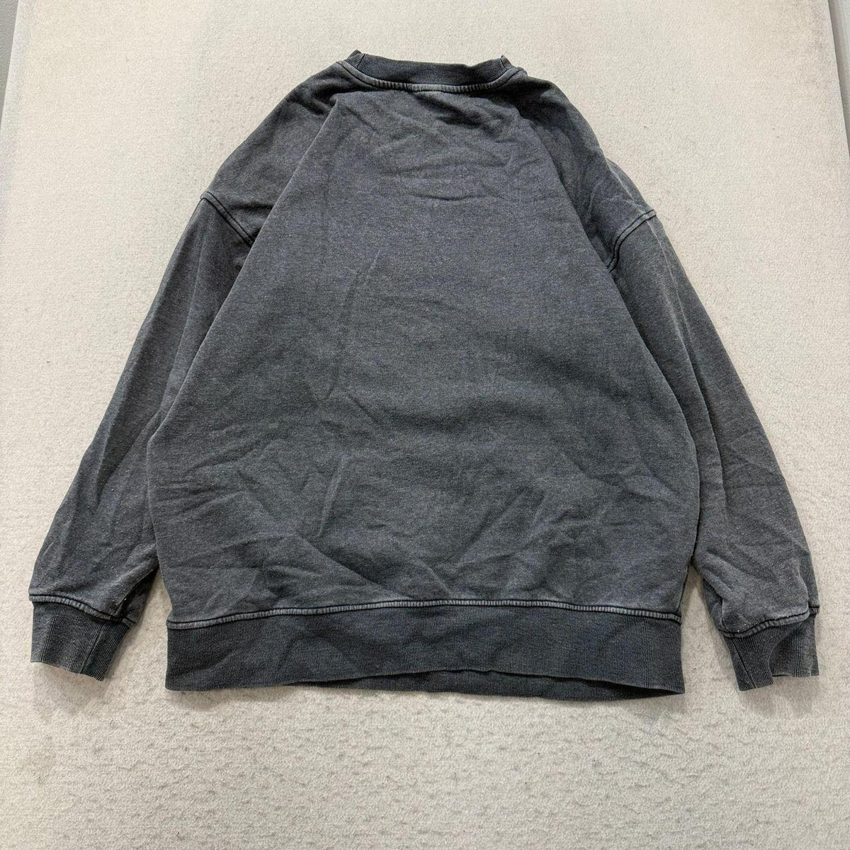 Vintage Y2K 2000's Charcoal Grey Boxy Faded Graphic Sweatshirt