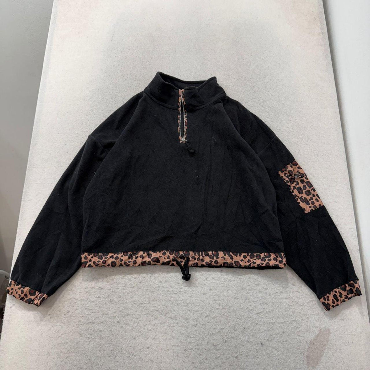 Vintage Y2K 2000's Women's Black Leopard Trim Oversized Half Zip Sweatshirt