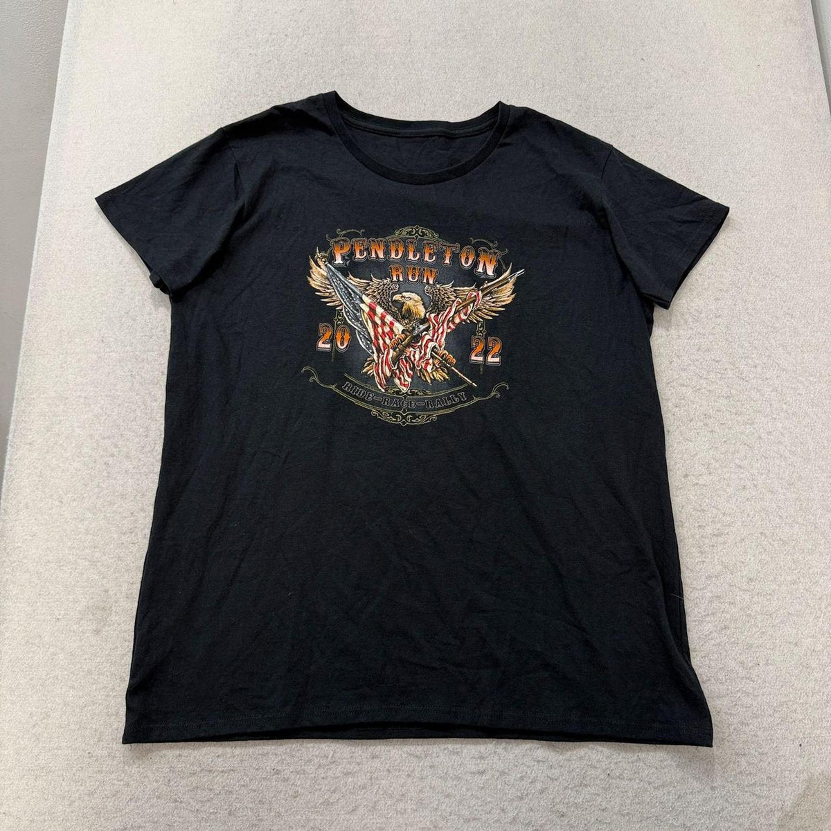 Vintage Y2K 2000's Women's Black Graphic Tee Pendleton Run Eagle