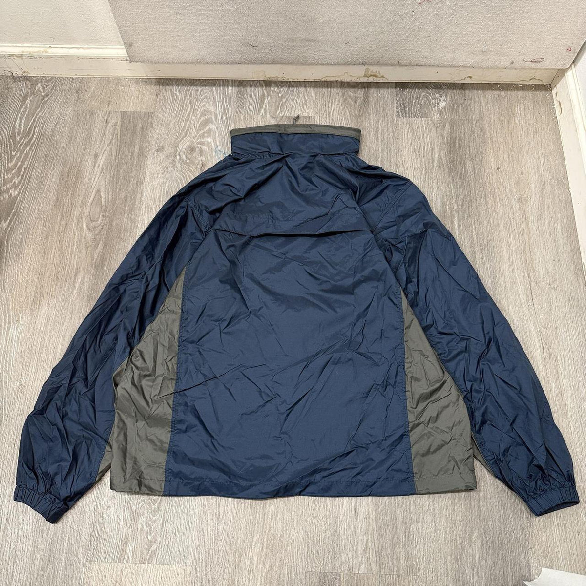 Vintage Y2K 2000's Columbia Navy Oversized Insulated Winter Jacket