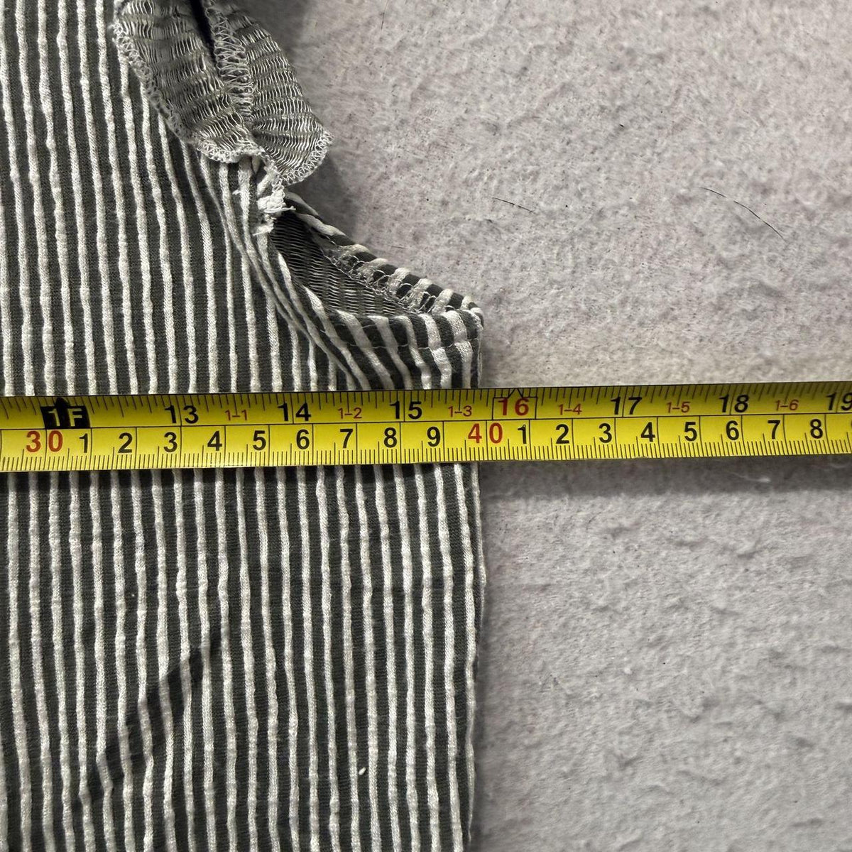 Vintage Y2K 2000's Women's BKE Black White Striped Ribbed Tank Top