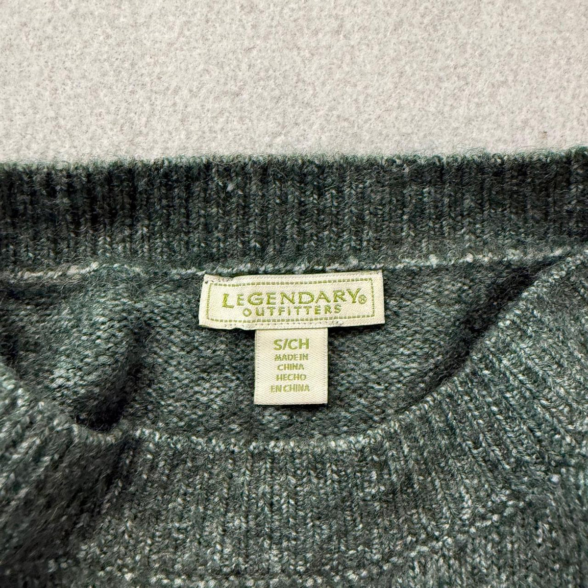Vintage Y2K 2000's Women's Sage Green Boxy Wool Blend Crew Neck Sweater
