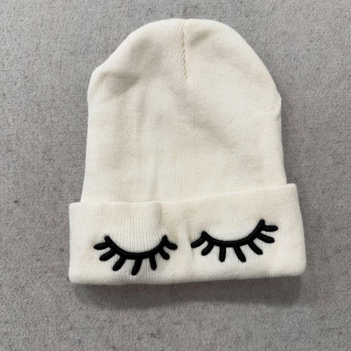 Vintage Y2K 2000's Women's Cream Knit Embroidered Beanie