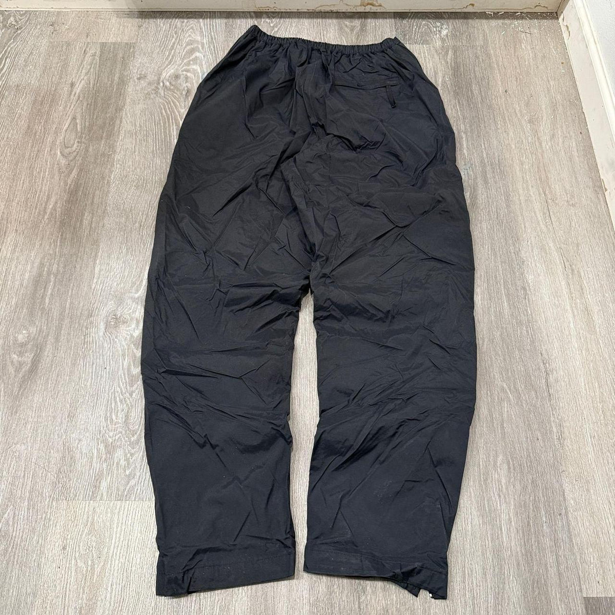 Vintage Y2K 2000's Regatta Black Baggy Insulated Nylon Pants