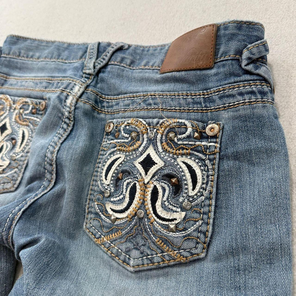 Vintage Y2K 2000's Women's Vanity Faded Open Leg Jeans