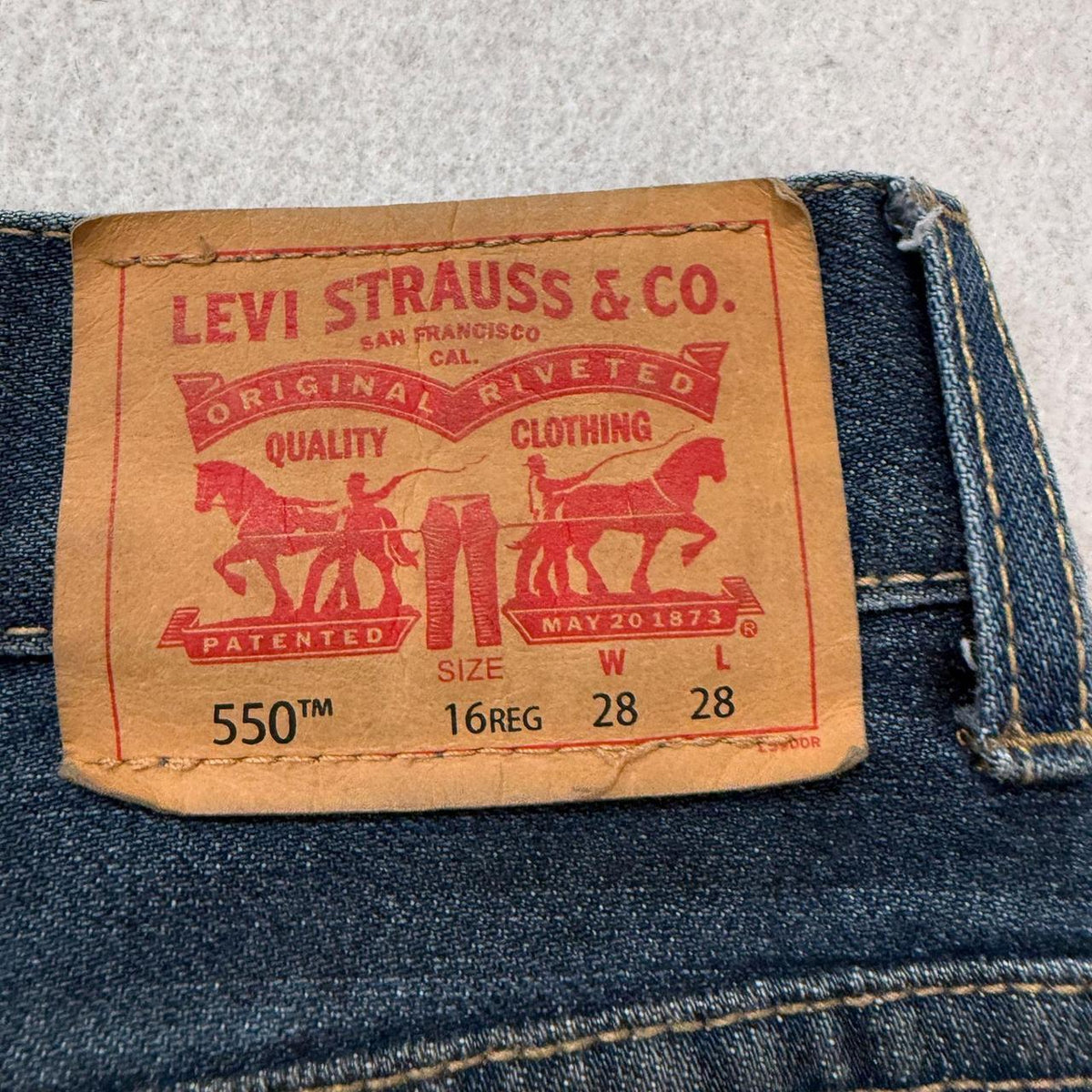 Vintage Y2K 2000's Levi's Faded Baggy Jeans
