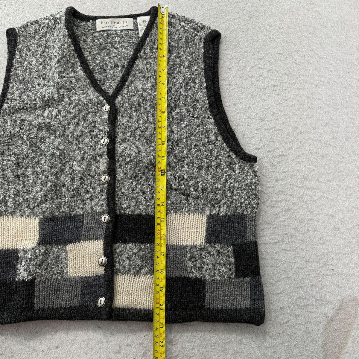 Vintage 90s Women's Grey Wool Blend Knit Vest