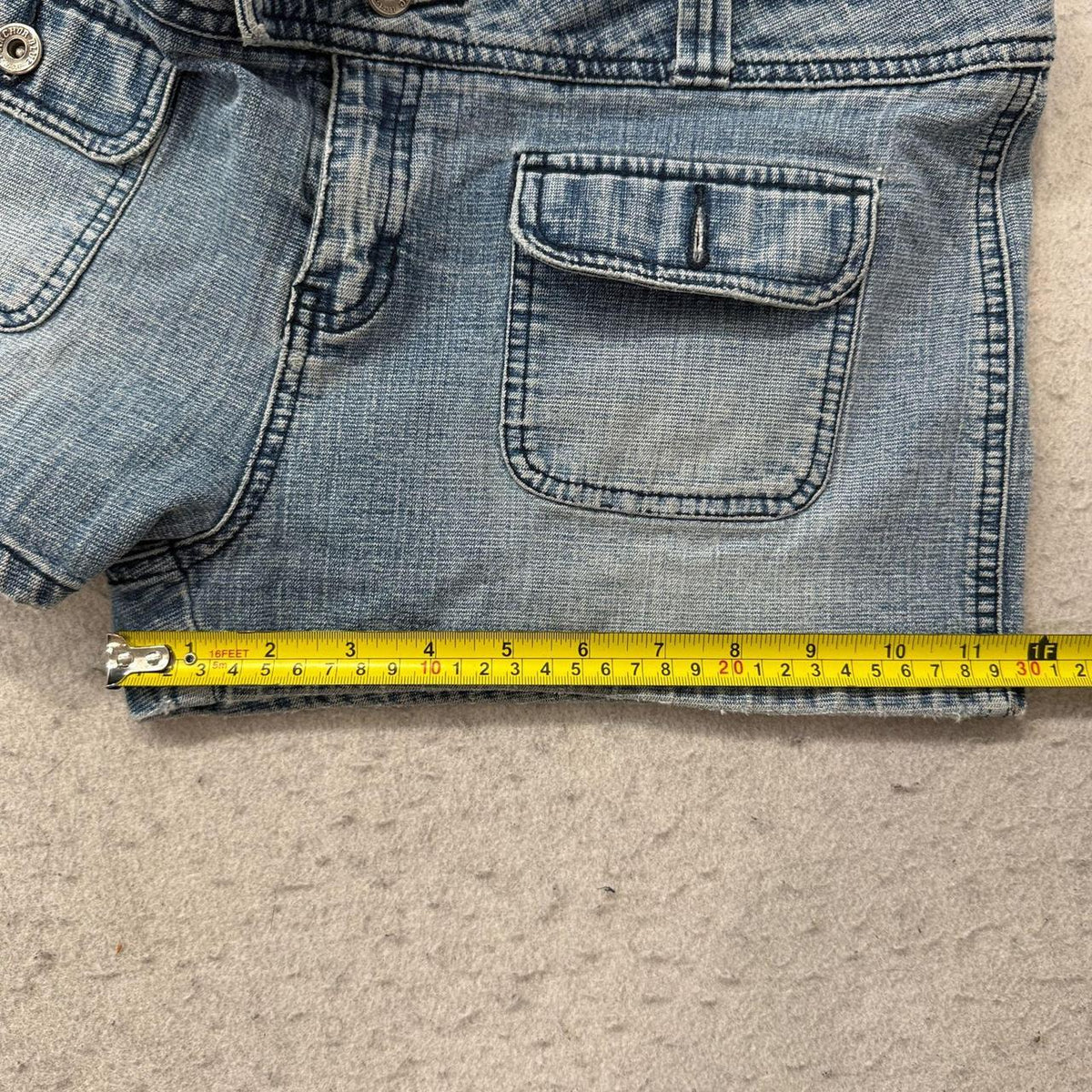 Vintage Y2K 2000's Women's Baggy Faded Cargo Denim Shorts