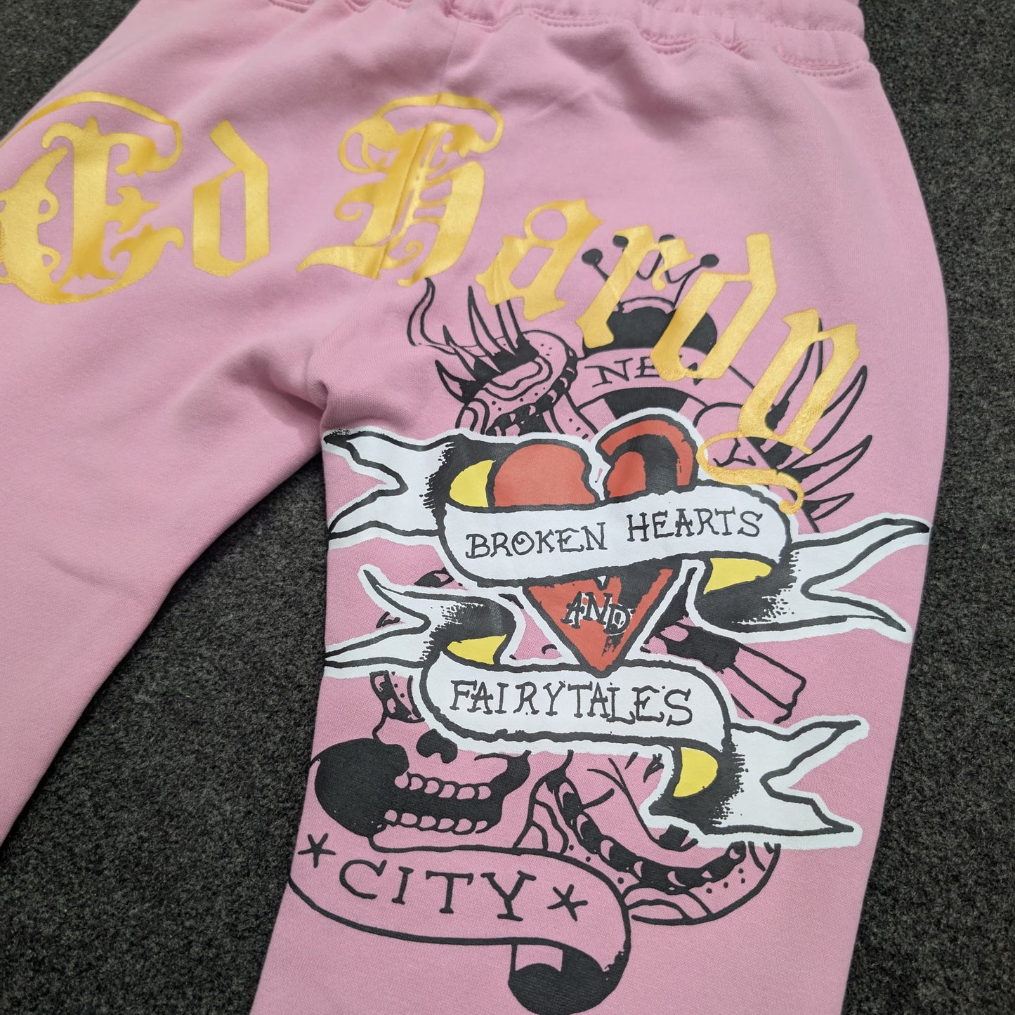 ED HARDY "Broken hearts" BUBBLEGUM PINK BELL BOTTOM MATCHING SET